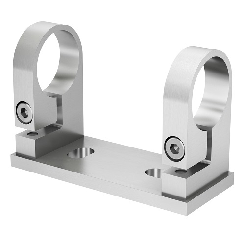 Platine pour une fixation à l'anglaise pour un tube d'un diamètre de 42.4mm. Hauteur de 130mm et largeur de 55mm. En inox 316. Prévoir des bouchons #3030016 pour boucher le dessous des poteaux.