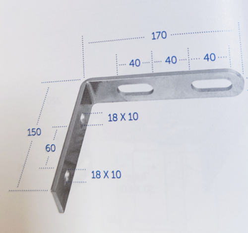 Patte de fixation d'angle pour deux olives de guidage de Ø30 à 40mm. Hauteur 150mm longueur 170mm. Les deux olives seront réglâmes pour s'adapter à votre portail grâce à des trous oblongs de longueur 40mm. Fixation par vissage dans trous de 18x10mm (permettant le réglage en hauteur). En acier zingué, le revêtement de zinc permet de protéger l'acier de la corrosion.