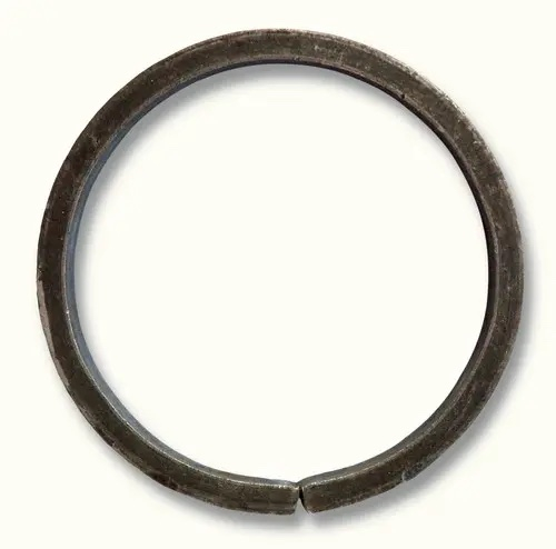 Cercle en fer Ø110 mm . Plat 20x10 mm 